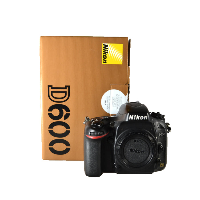 NIKON D600 CORPO SCATTI 11700 - USATO