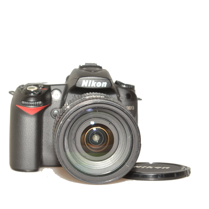 NIKON D90 + 24-120mm con circa 7100 scatti effettuati- USATO